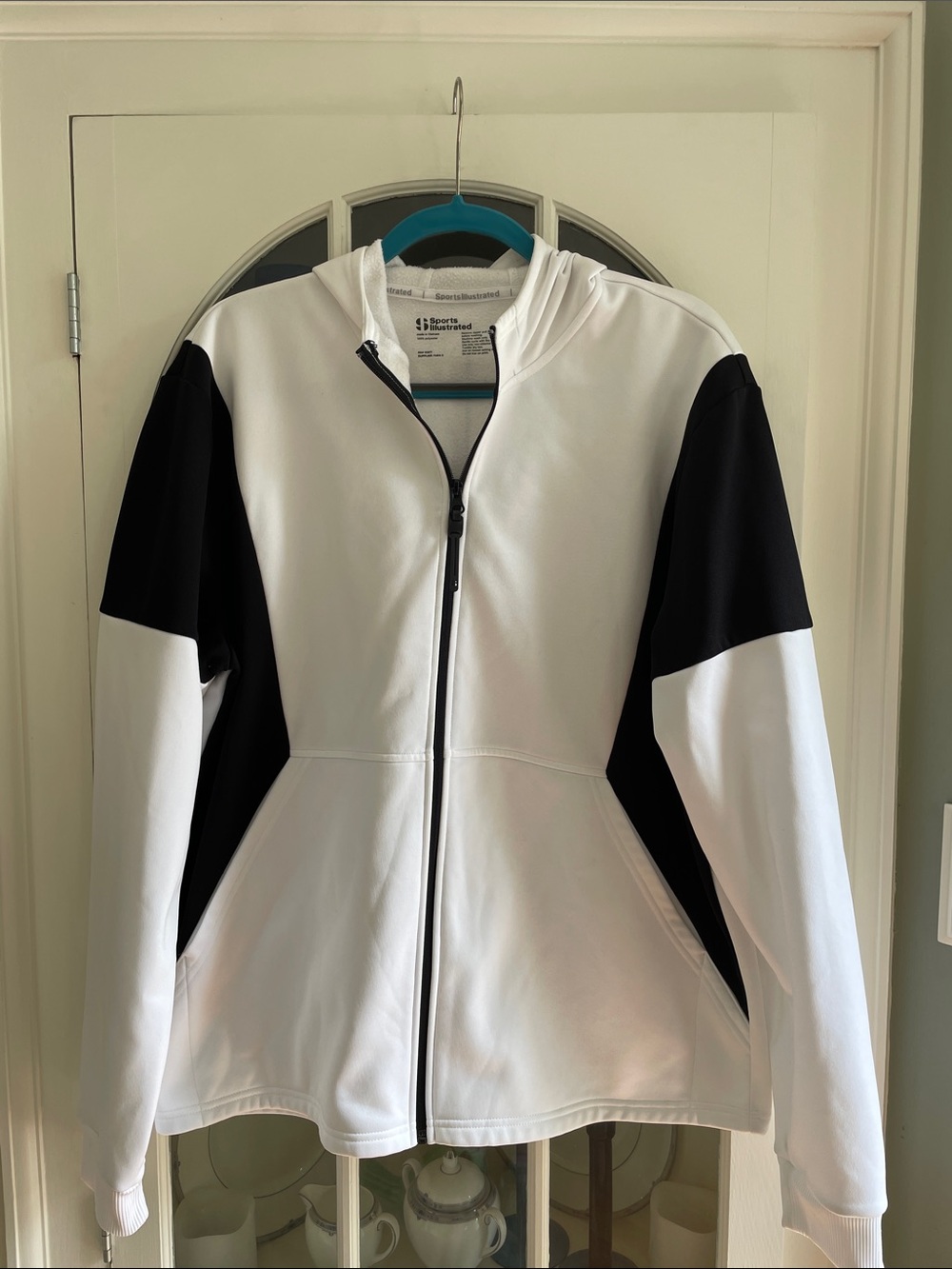 Sport illustrated White and Black Full-Zip Hooded Performance Jacket size XL
